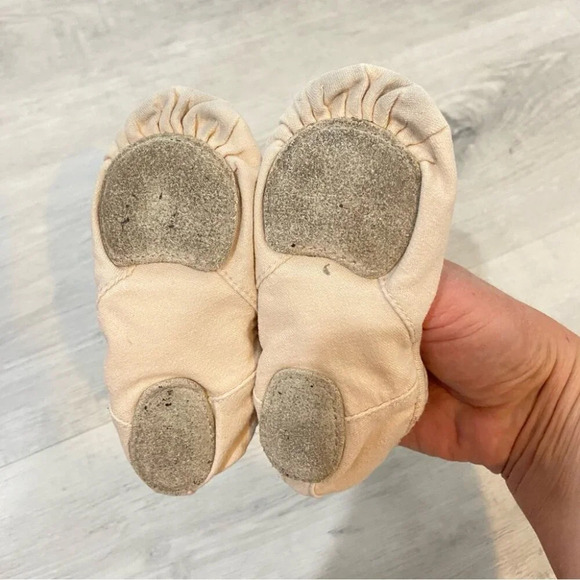 Capezio Toddler Ballerina Light Pink Dance Slippers 5.5in 10M - Picture 8 of 12